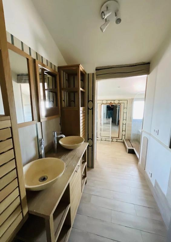 Appartement - 104 m² - 3 pièces