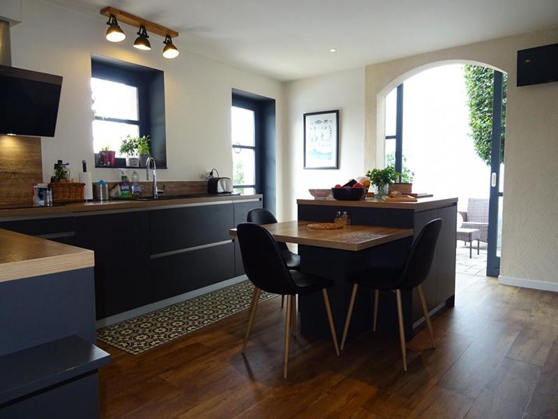 Maison - 273 m² - 8 pièces