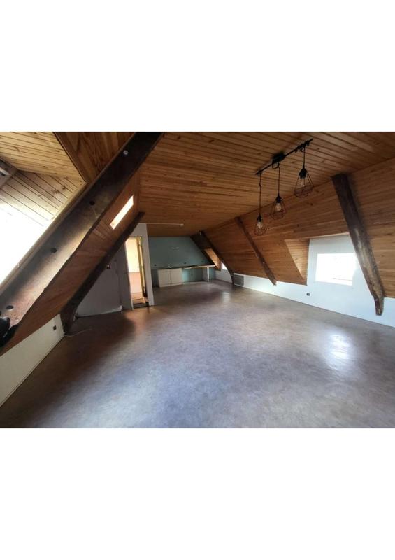 Local commercial - 730 m² - 18 pièces