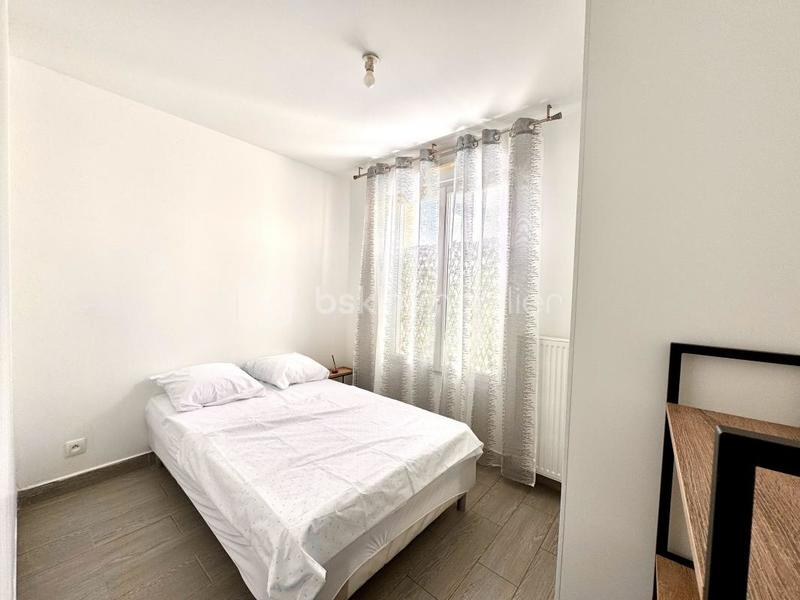 Maison traditionnelle - 90 m² - 5 pièces