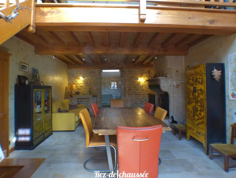 Maison - 200 m² - 7 pièces