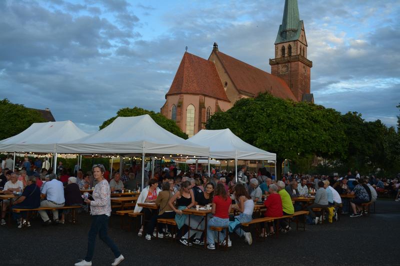Marché nocturne gourmand