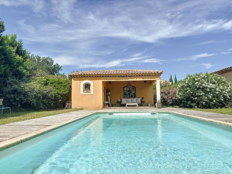 Villa - 240 m² - 6 pièces