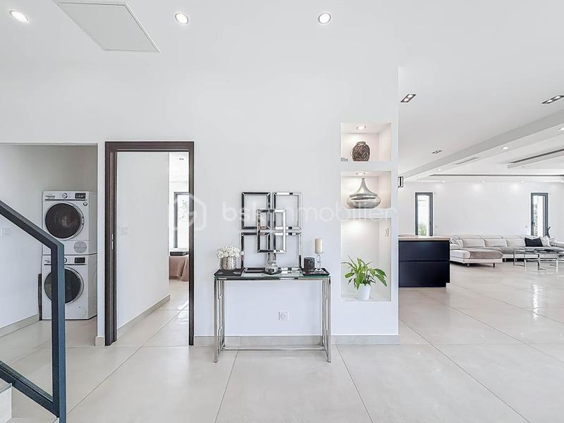 Maison - 170 m² - 5 pièces