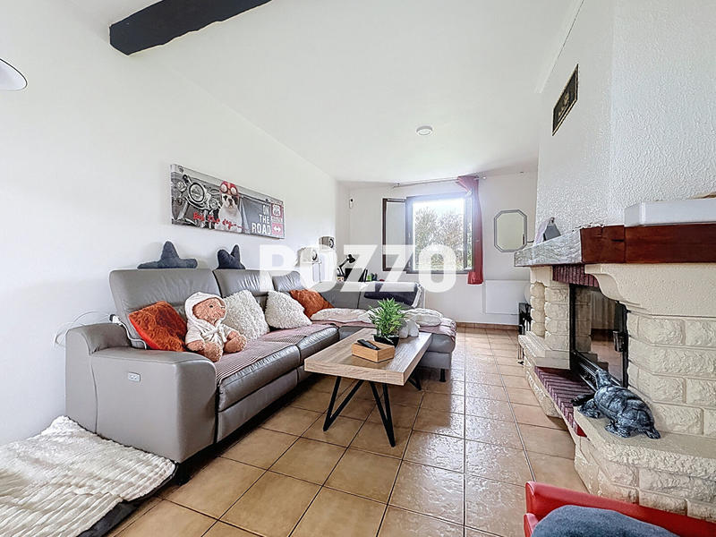 Maison - 101 m² - 6 pièces