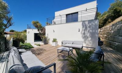 Maison - 239 m² - 4 pièces