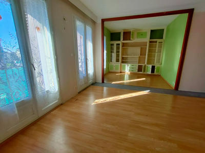 Maison - 190 m² - 8 pièces