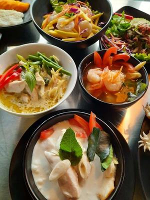 Moom thai restaurant