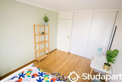 Chambre - 13 m² - 1 pièce