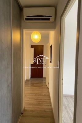 Appartement - 80 m² - 4 pièces