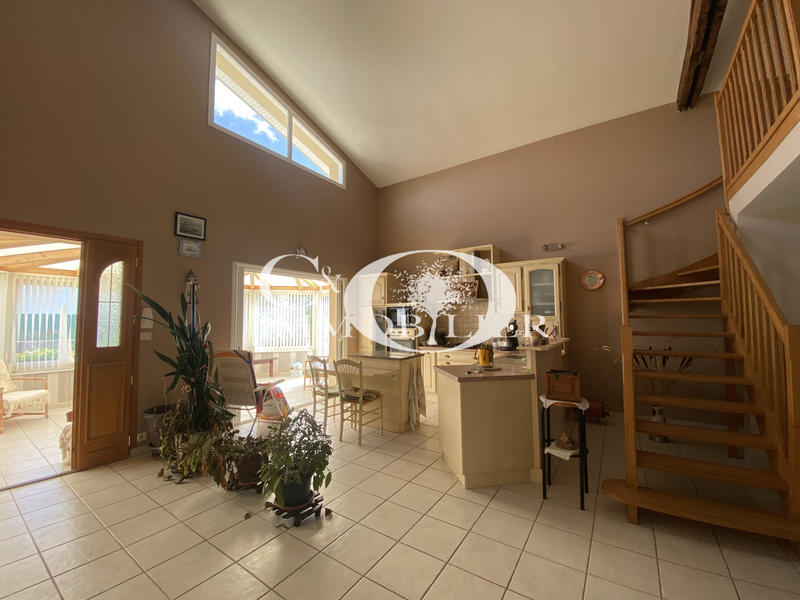 Maison - 183 m² - 6 pièces