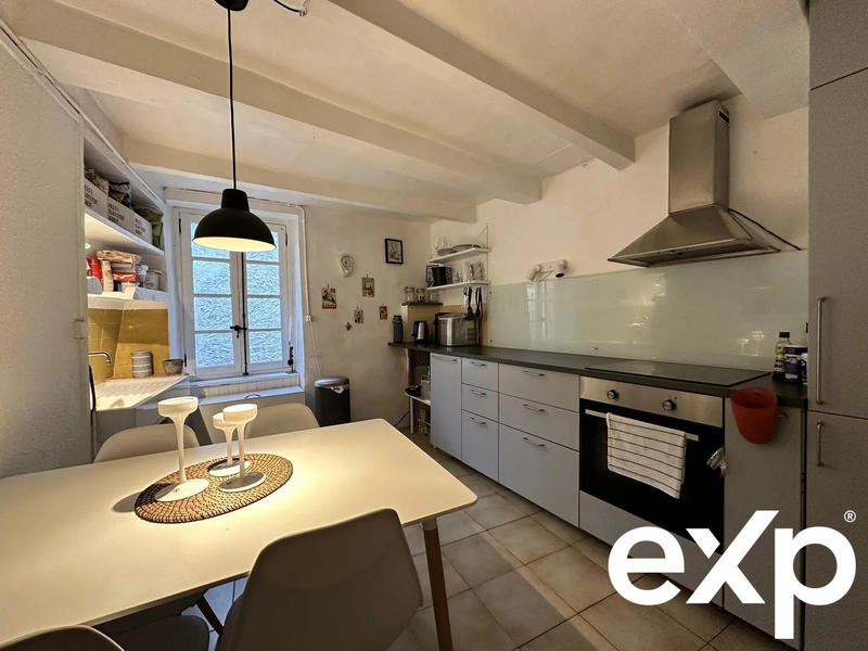 Maison traditionnelle - 75 m² - 4 pièces