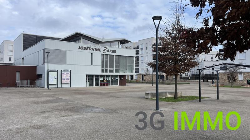 Duplex - 93 m² - 5 pièces