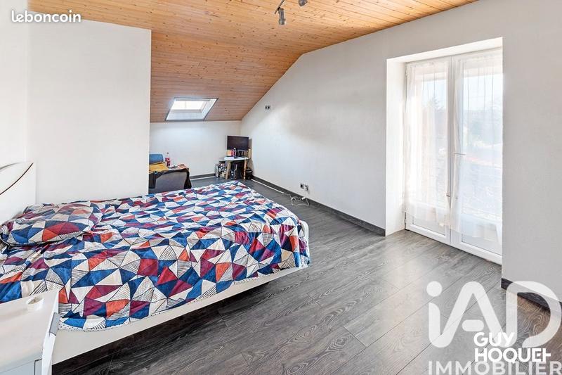 Maison - 207 m² - 6 pièces