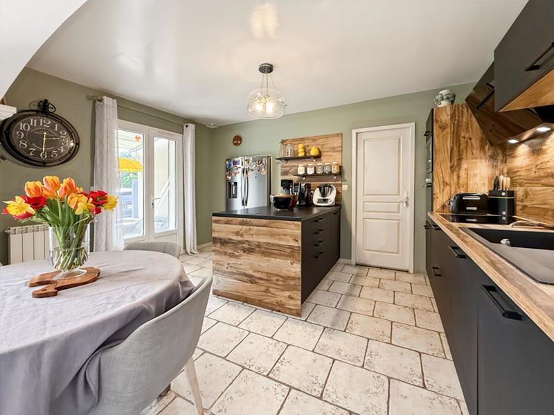 Maison - 95 m² - 4 pièces