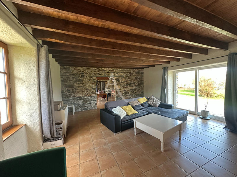 Maison - 151 m² - 7 pièces