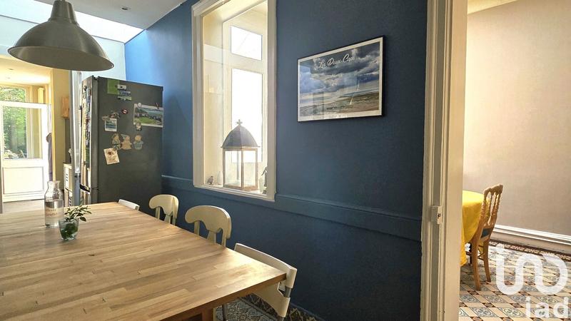 Maison - 255 m² - 10 pièces