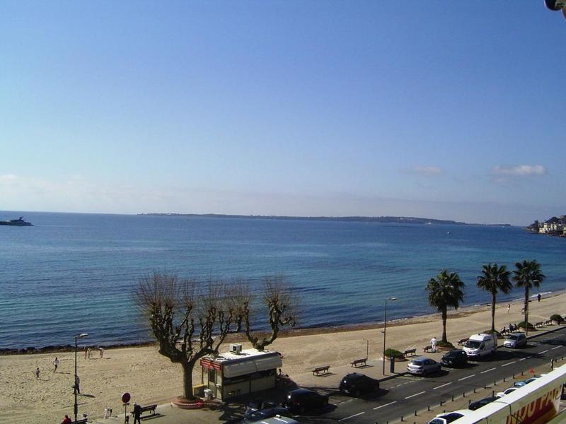 Studio - 30 m² - 1 pièce