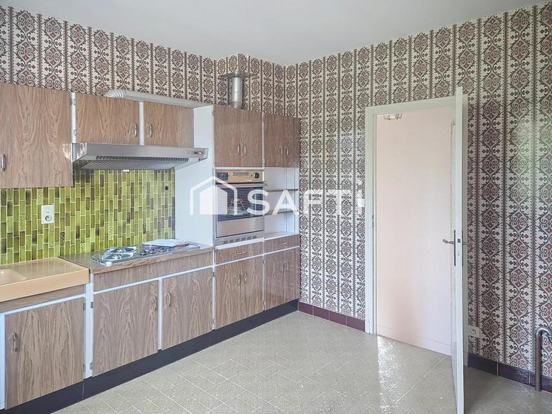 Maison - 210 m² - 7 pièces