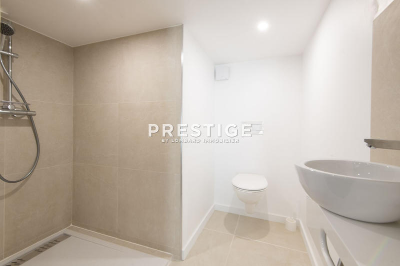 Maison - 271 m² - 6 pièces