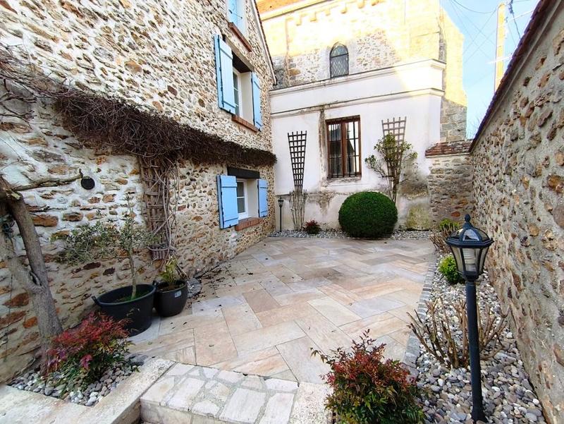 Maison - 160 m² - 6 pièces