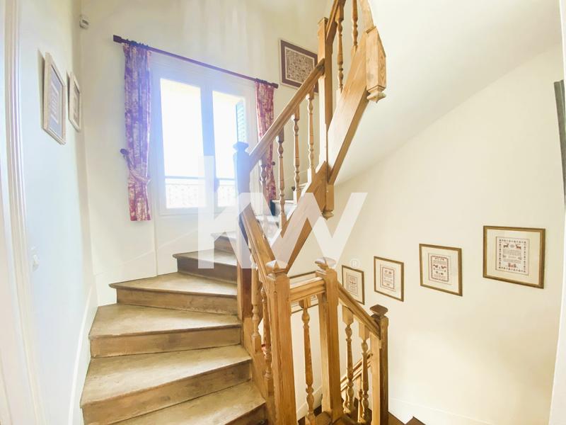 Maison - 191 m² - 7 pièces