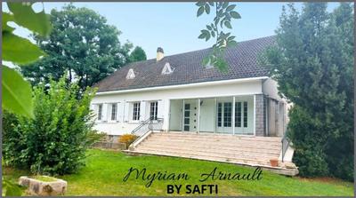 Maison - 200 m² - 7 pièces