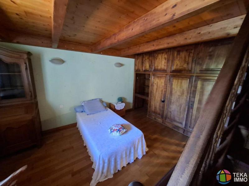 Maison de ville - 201 m² - 9 pièces