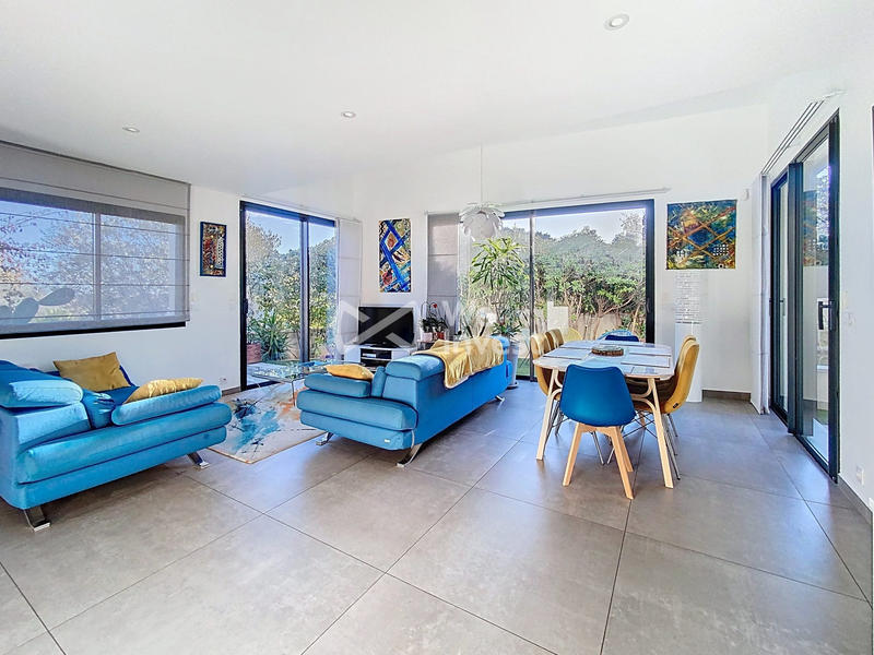 Maison - 105 m² - 4 pièces