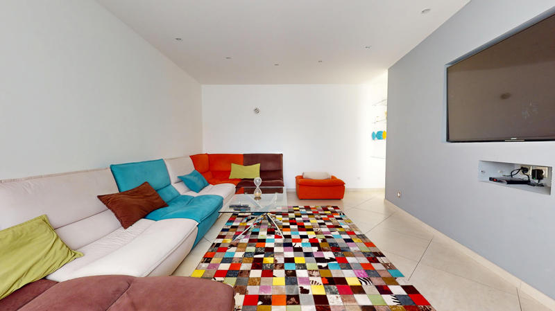 Maison - 166 m² - 6 pièces