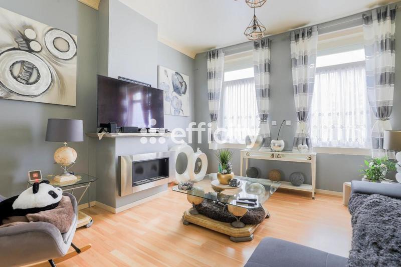 Maison - 158 m² - 7 pièces