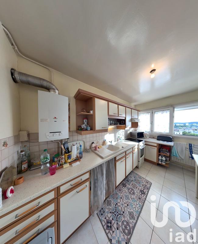 Appartement - 93 m² - 5 pièces