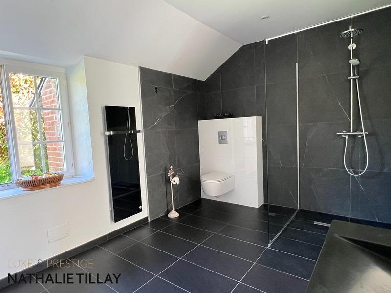 Propriété - 350 m² - 12 pièces