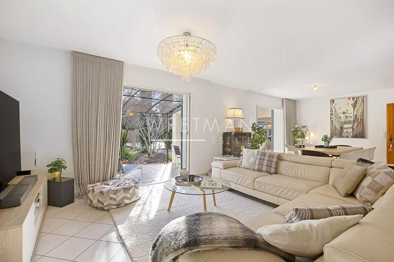 Villa - 253 m² - 12 pièces