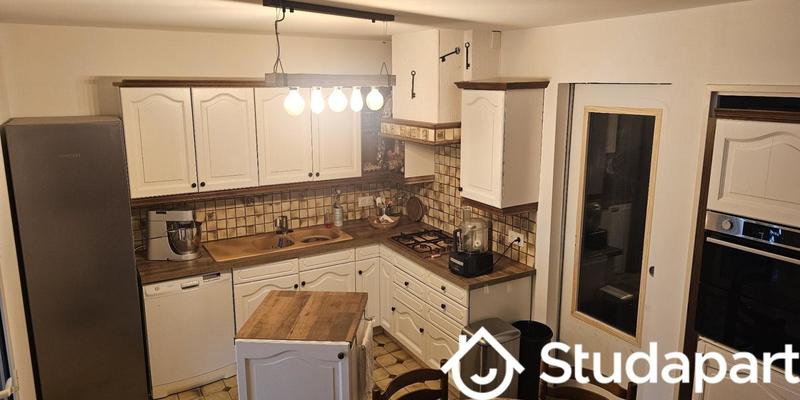 Chambre - 11 m² - 1 pièce