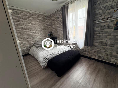 Maison - 166 m² - 8 pièces