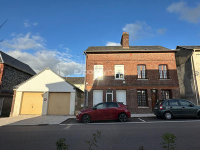 Maison - 240 m² - 12 pièces