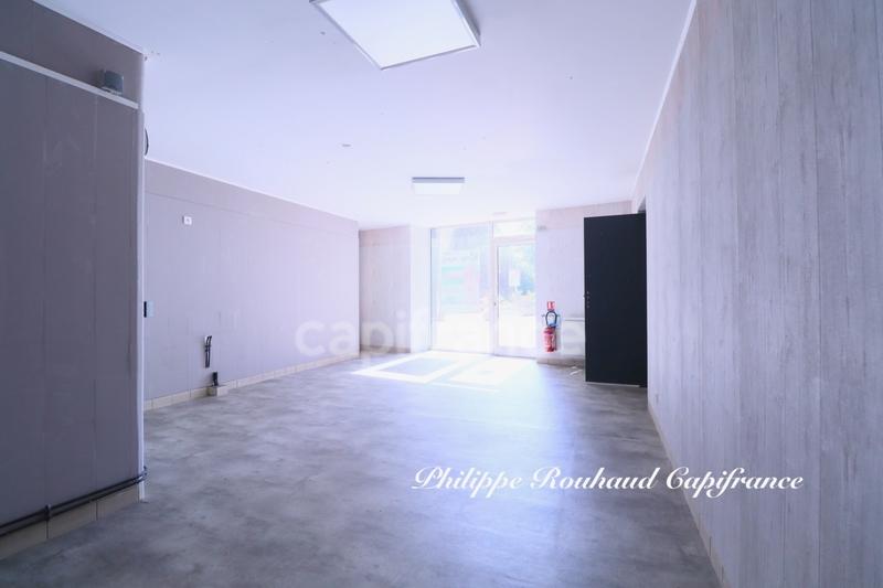 Maison - 220 m² - 11 pièces