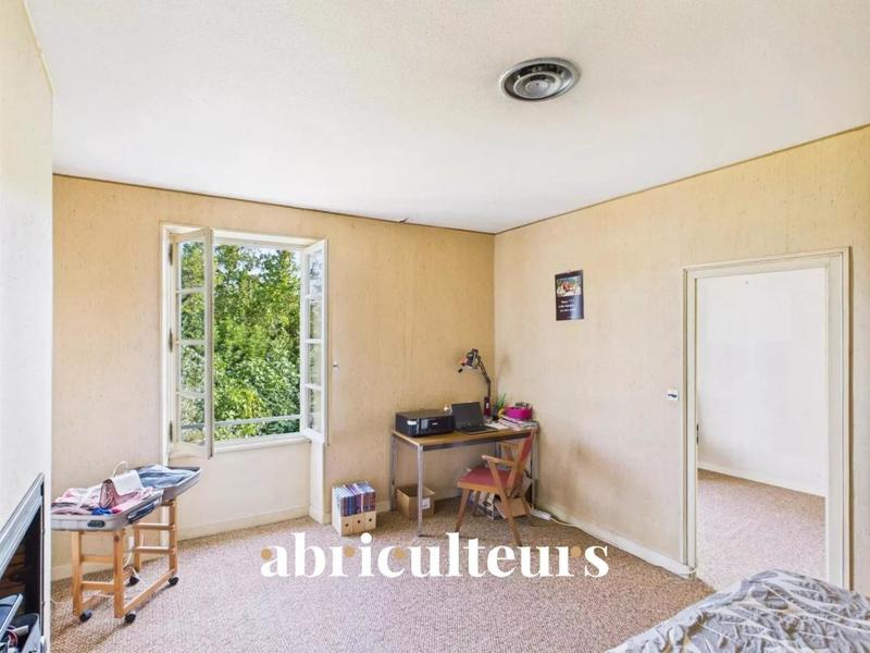 Maison - 258 m² - 12 pièces