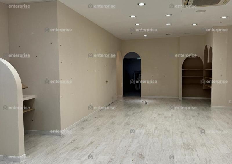 Local commercial - 70 m²
