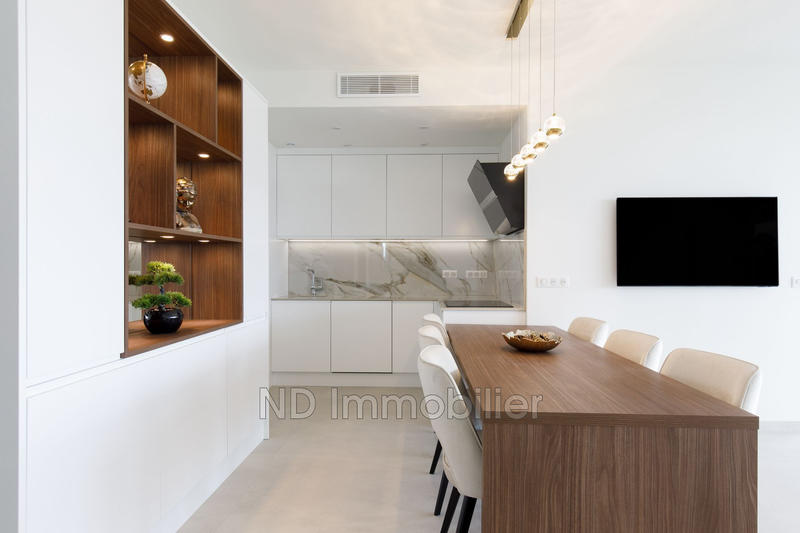 Appartement - 94 m² - 4 pièces