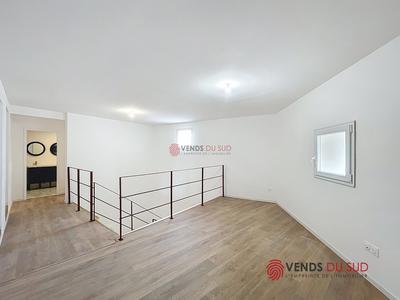 Maison - 230 m² - 7 pièces