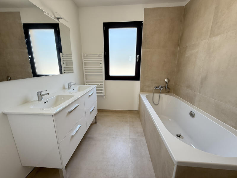 Maison - 144 m² - 5 pièces