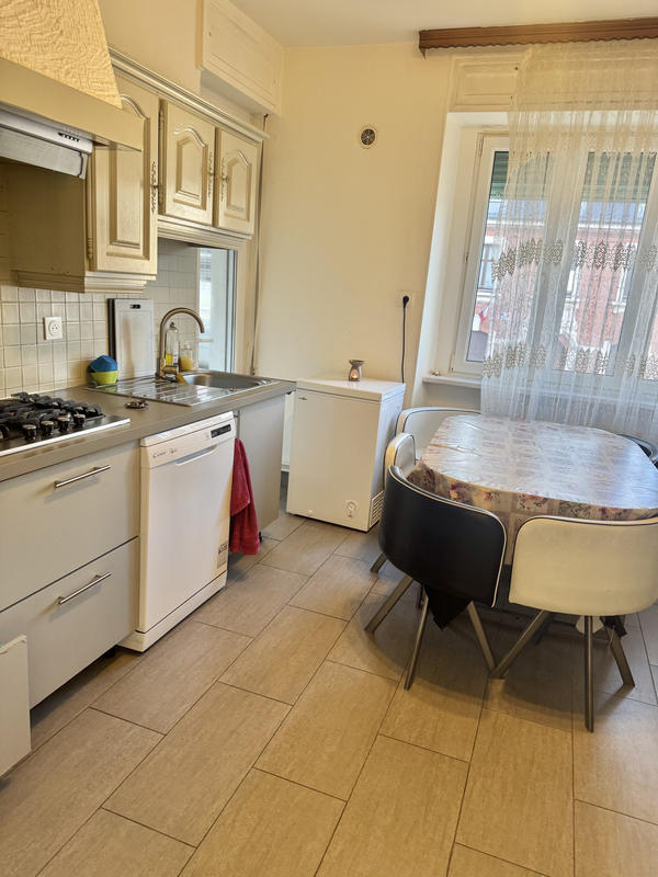 Appartement - 80 m² - 4 pièces