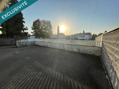 Maison - 210 m² - 8 pièces