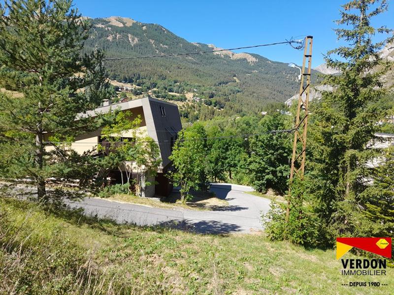 Terrain constructible - 800 m²