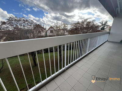 Appartement - 79 m² - 4 pièces