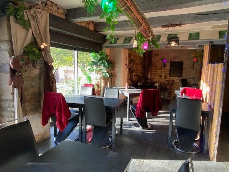 Local commercial - 326 m² - 9 pièces