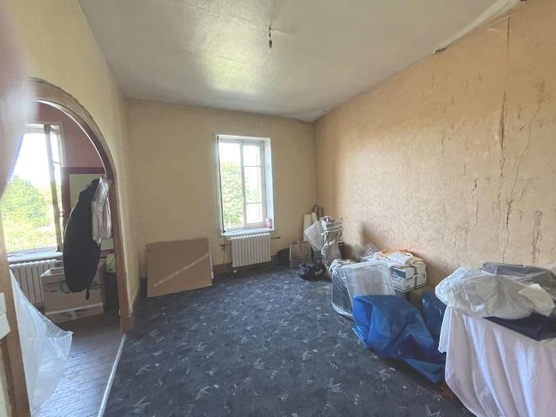 Maison - 92 m² - 8 pièces