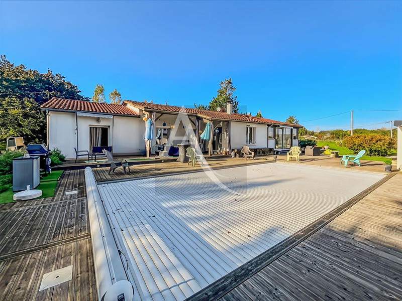 Maison - 180 m² - 6 pièces